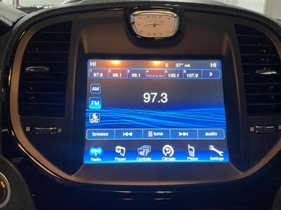 2012 Chrysler 300 S V6 - Photo 16 - Saint Louis, MI 48880-9800