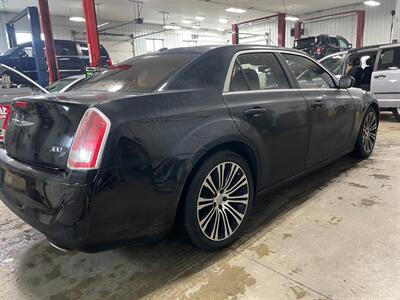 2012 Chrysler 300 S V6 - Photo 6 - Saint Louis, MI 48880-9800