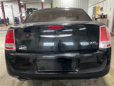 2012 Chrysler 300 S V6 - Photo 7 - Saint Louis, MI 48880-9800