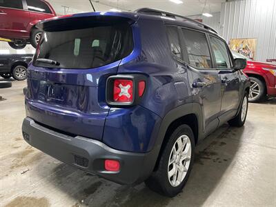 2017 Jeep Renegade Latitude   - Photo 5 - Saint Louis, MI 48880-9800