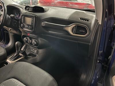 2017 Jeep Renegade Latitude   - Photo 18 - Saint Louis, MI 48880-9800