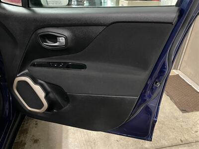 2017 Jeep Renegade Latitude   - Photo 20 - Saint Louis, MI 48880-9800