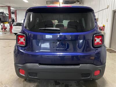 2017 Jeep Renegade Latitude   - Photo 22 - Saint Louis, MI 48880-9800