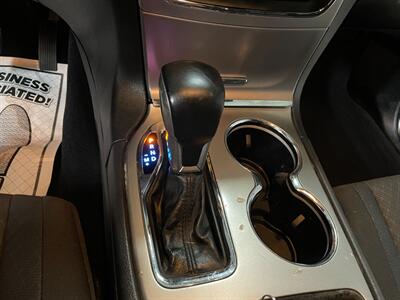 2019 Jeep Grand Cherokee Laredo   - Photo 12 - Saint Louis, MI 48880-9800