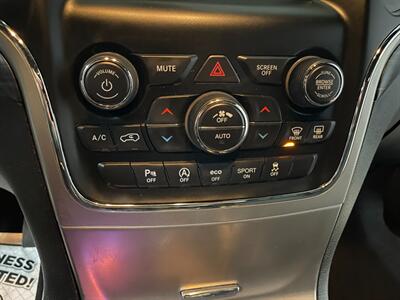 2019 Jeep Grand Cherokee Laredo   - Photo 11 - Saint Louis, MI 48880-9800