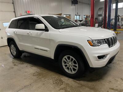 2019 Jeep Grand Cherokee Laredo   - Photo 5 - Saint Louis, MI 48880-9800