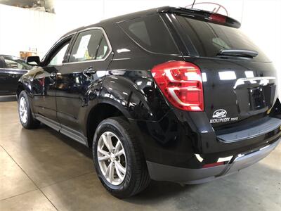 2017 Chevrolet Equinox LS   - Photo 6 - Saint Louis, MI 48880-9800