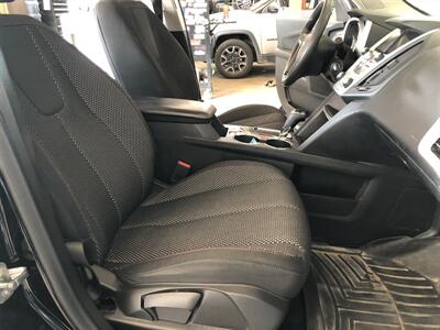 2017 Chevrolet Equinox LS   - Photo 16 - Saint Louis, MI 48880-9800