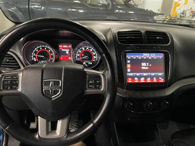 2015 Dodge Journey Crossroad   - Photo 8 - Saint Louis, MI 48880-9800