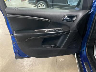 2015 Dodge Journey Crossroad   - Photo 23 - Saint Louis, MI 48880-9800