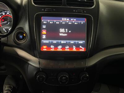 2015 Dodge Journey Crossroad   - Photo 12 - Saint Louis, MI 48880-9800