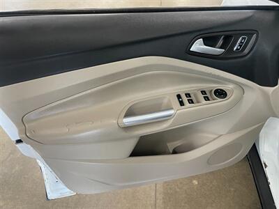 2014 Ford Escape SE - Photo 18 - Saint Louis, MI 48880-9800