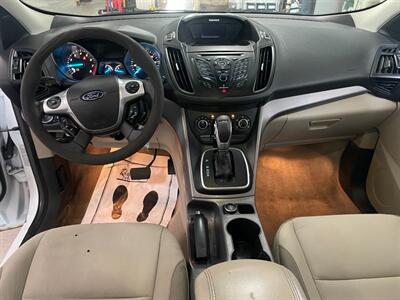 2014 Ford Escape SE - Photo 8 - Saint Louis, MI 48880-9800