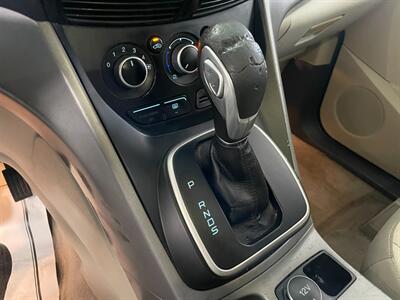 2014 Ford Escape SE - Photo 12 - Saint Louis, MI 48880-9800