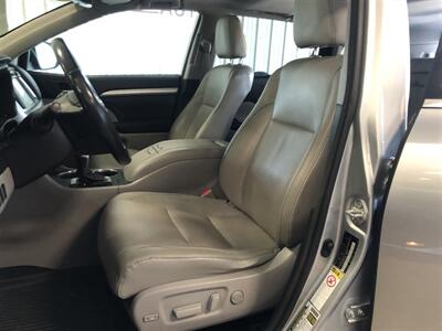 2018 Toyota Highlander XLE   - Photo 19 - Saint Louis, MI 48880-9800