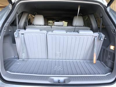 2018 Toyota Highlander XLE   - Photo 30 - Saint Louis, MI 48880-9800