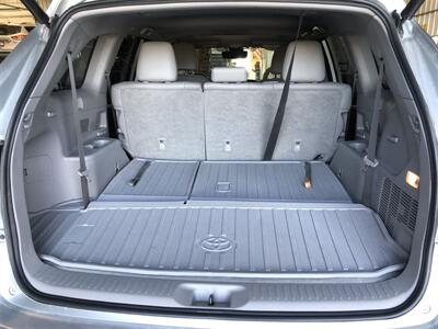 2018 Toyota Highlander XLE   - Photo 32 - Saint Louis, MI 48880-9800