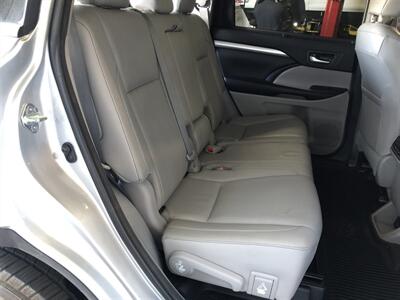 2018 Toyota Highlander XLE   - Photo 23 - Saint Louis, MI 48880-9800