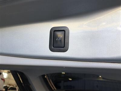 2018 Toyota Highlander XLE   - Photo 34 - Saint Louis, MI 48880-9800