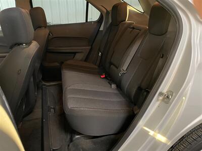 2010 Chevrolet Equinox LT   - Photo 17 - Saint Louis, MI 48880-9800