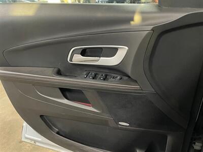 2010 Chevrolet Equinox LT   - Photo 21 - Saint Louis, MI 48880-9800