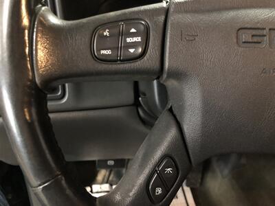 2004 GMC Sierra 2500 Work Truck   - Photo 11 - Saint Louis, MI 48880-9800