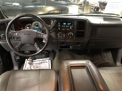 2004 GMC Sierra 2500 Work Truck   - Photo 7 - Saint Louis, MI 48880-9800