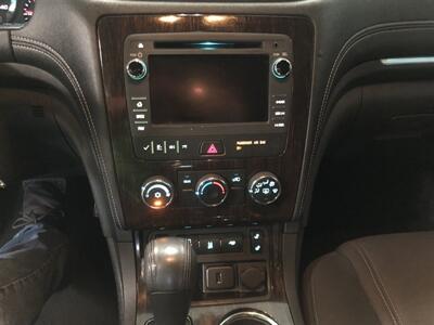 2016 Chevrolet Traverse LT   - Photo 11 - Saint Louis, MI 48880-9800