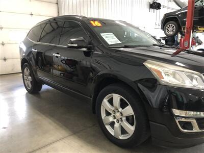 2016 Chevrolet Traverse LT   - Photo 4 - Saint Louis, MI 48880-9800