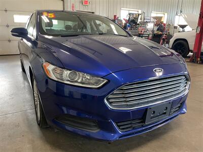 2015 Ford Fusion Hybrid SE - Photo 4 - Saint Louis, MI 48880-9800