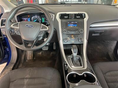 2015 Ford Fusion Hybrid SE - Photo 7 - Saint Louis, MI 48880-9800