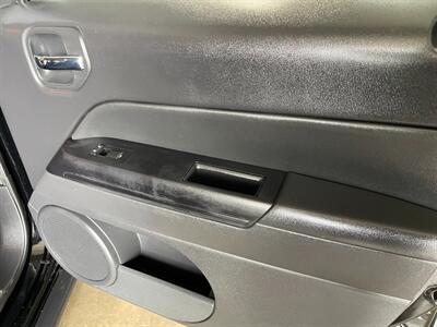 2016 Jeep Patriot Latitude   - Photo 21 - Saint Louis, MI 48880-9800
