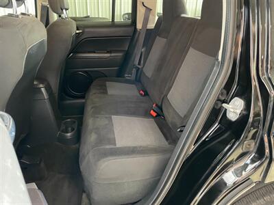 2016 Jeep Patriot Latitude   - Photo 17 - Saint Louis, MI 48880-9800