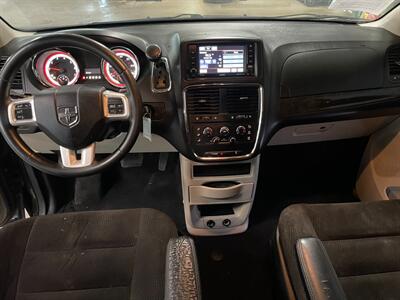 2017 Dodge Grand Caravan SE - Photo 7 - Saint Louis, MI 48880-9800