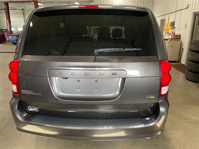 2017 Dodge Grand Caravan SE - Photo 23 - Saint Louis, MI 48880-9800