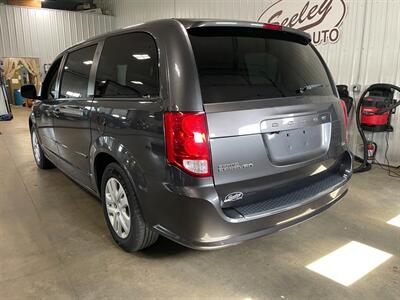 2017 Dodge Grand Caravan SE - Photo 3 - Saint Louis, MI 48880-9800