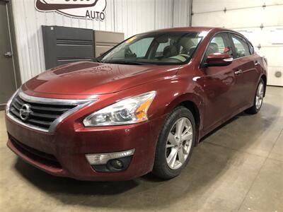 2015 Nissan Altima 2.5   - Photo 2 - Saint Louis, MI 48880-9800