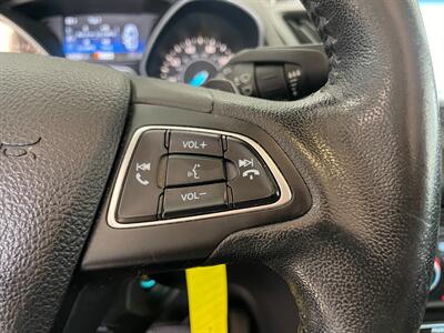 2017 Ford Escape SE - Photo 12 - Saint Louis, MI 48880-9800