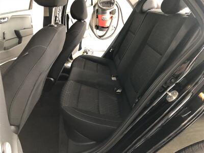 2018 Kia Rio 5-Door LX   - Photo 15 - Saint Louis, MI 48880-9800