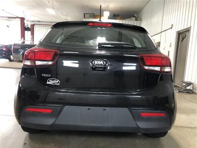 2018 Kia Rio 5-Door LX   - Photo 7 - Saint Louis, MI 48880-9800