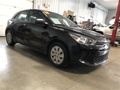 2018 Kia Rio 5-Door LX   - Photo 5 - Saint Louis, MI 48880-9800