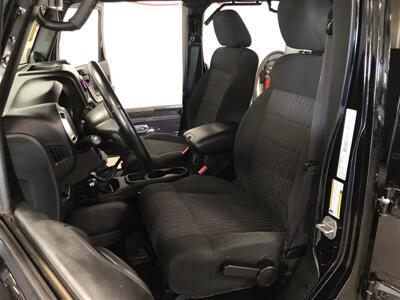 2011 Jeep Wrangler Sahara   - Photo 12 - Saint Louis, MI 48880-9800