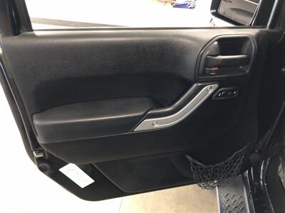 2011 Jeep Wrangler Sahara   - Photo 17 - Saint Louis, MI 48880-9800