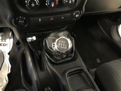 2011 Jeep Wrangler Sahara   - Photo 10 - Saint Louis, MI 48880-9800