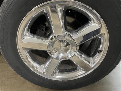 2012 Chevrolet Suburban LTZ   - Photo 29 - Saint Louis, MI 48880-9800