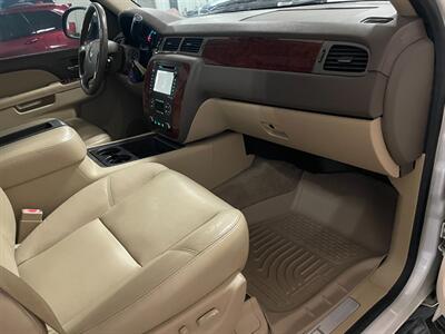 2012 Chevrolet Suburban LTZ   - Photo 27 - Saint Louis, MI 48880-9800