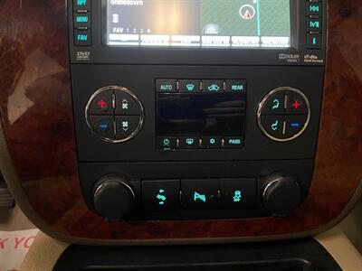 2012 Chevrolet Suburban LTZ   - Photo 17 - Saint Louis, MI 48880-9800