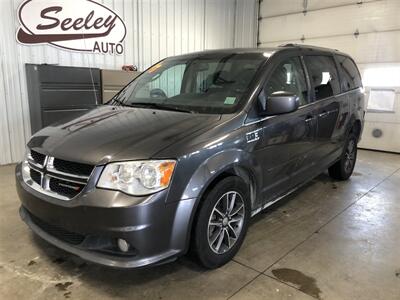 2017 Dodge Grand Caravan SXT   - Photo 3 - Saint Louis, MI 48880-9800