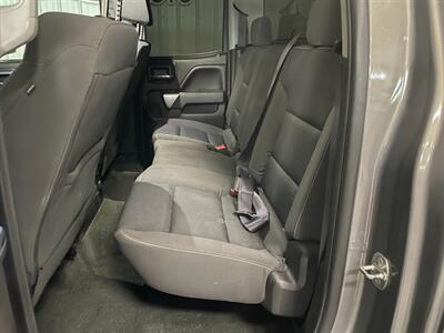 2017 Chevrolet Silverado 1500 LT   - Photo 15 - Saint Louis, MI 48880-9800