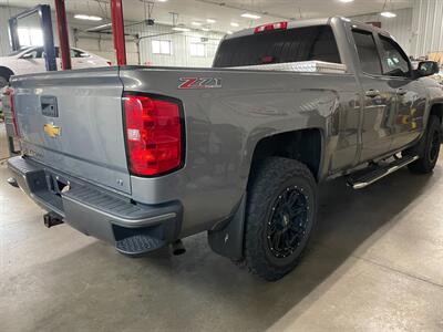 2017 Chevrolet Silverado 1500 LT   - Photo 5 - Saint Louis, MI 48880-9800